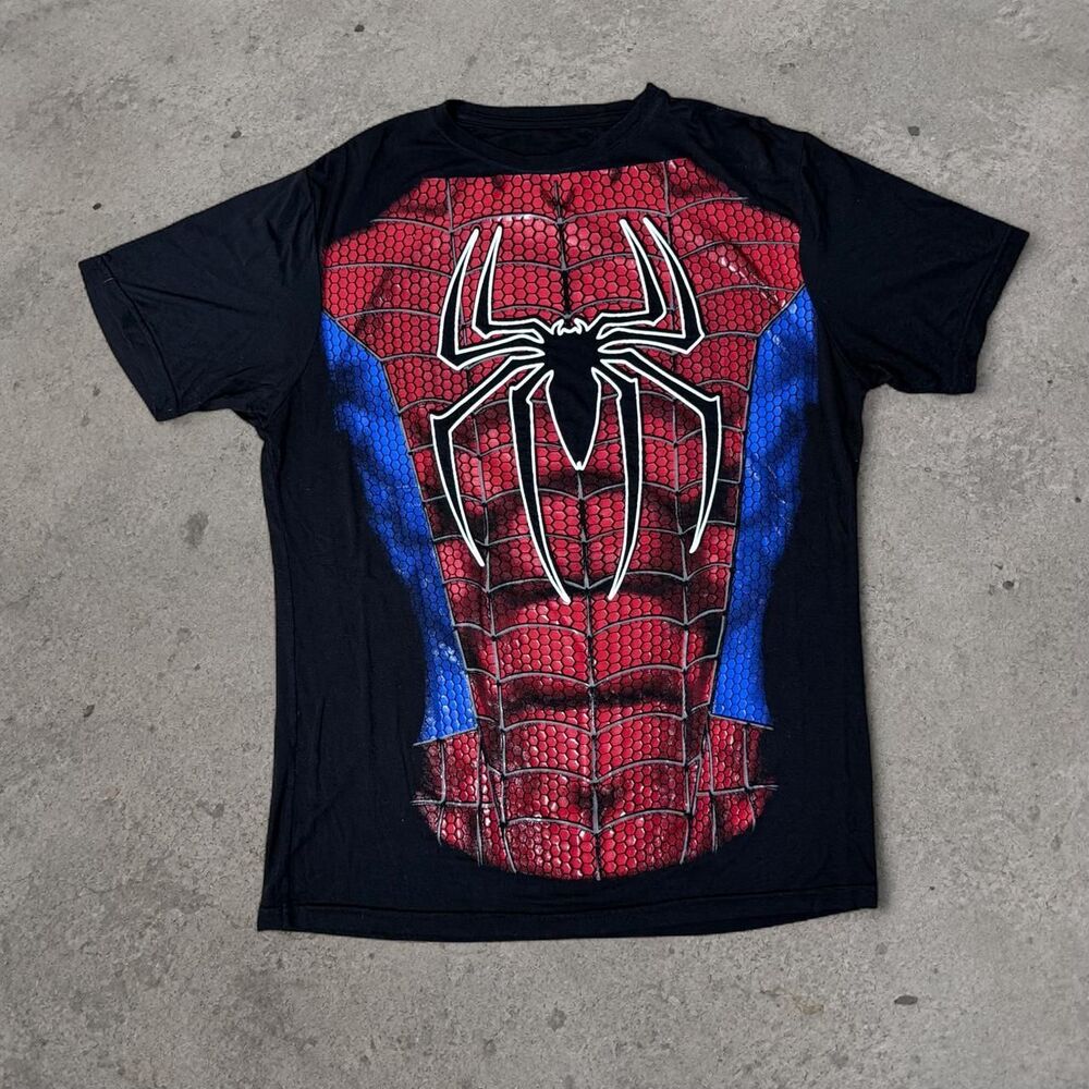 Y2K 2000’s Spider-Man graphic tee with white spider logo on red & blue webbed